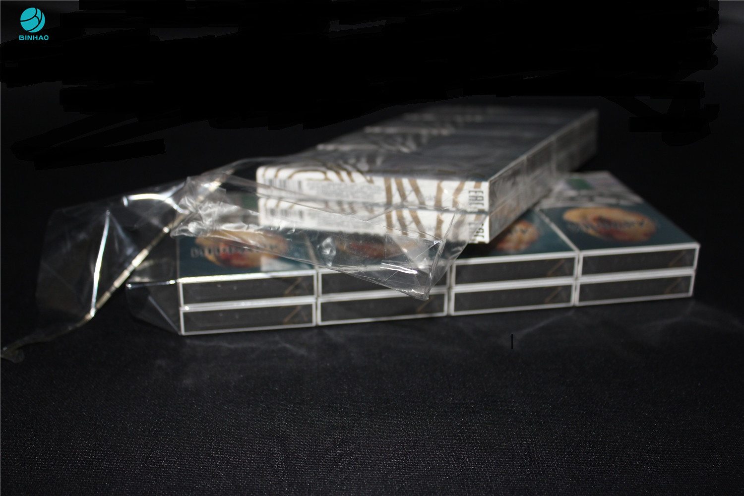 露出したタバコの外箱Wraperのための25ミクロンの収縮ポリ塩化ビニールの包装のフィルム