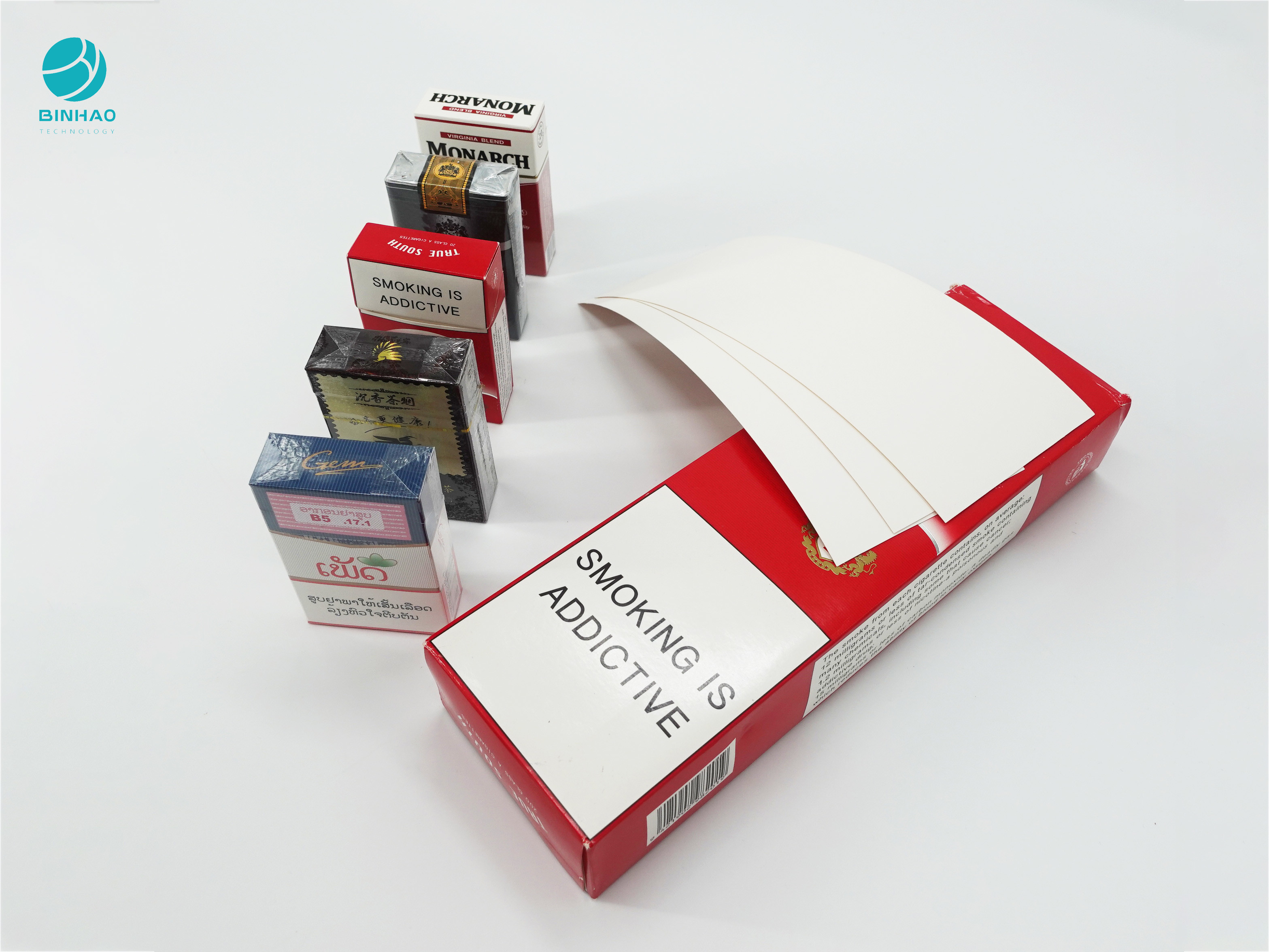 タバコ タバコのための耐久の浮彫りにされたロゴの荷箱の板紙箱